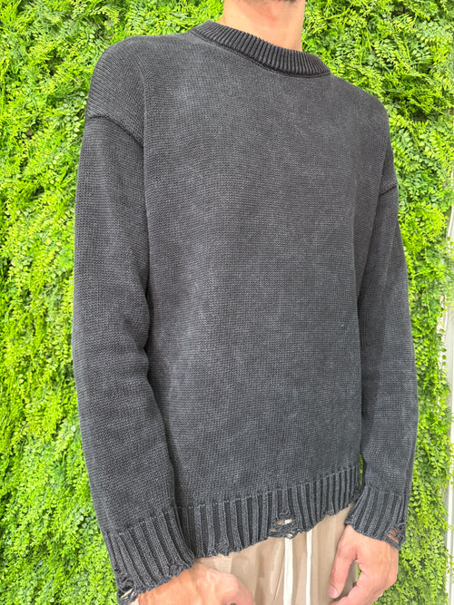 Pullover slavato nero rotture